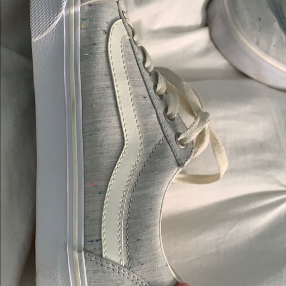 Vans - Picture 3 of 3